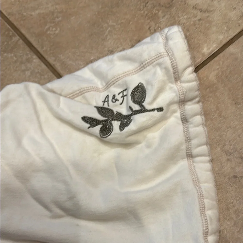 Abercrombie & Fitch Cream Casual Pullover Sweater - Picture 4 of 4